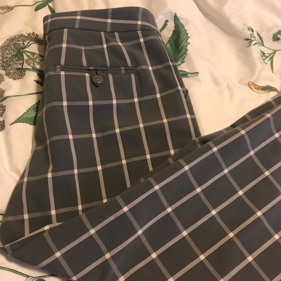 Super Cute Crop Trousers - Picture 3 of 5